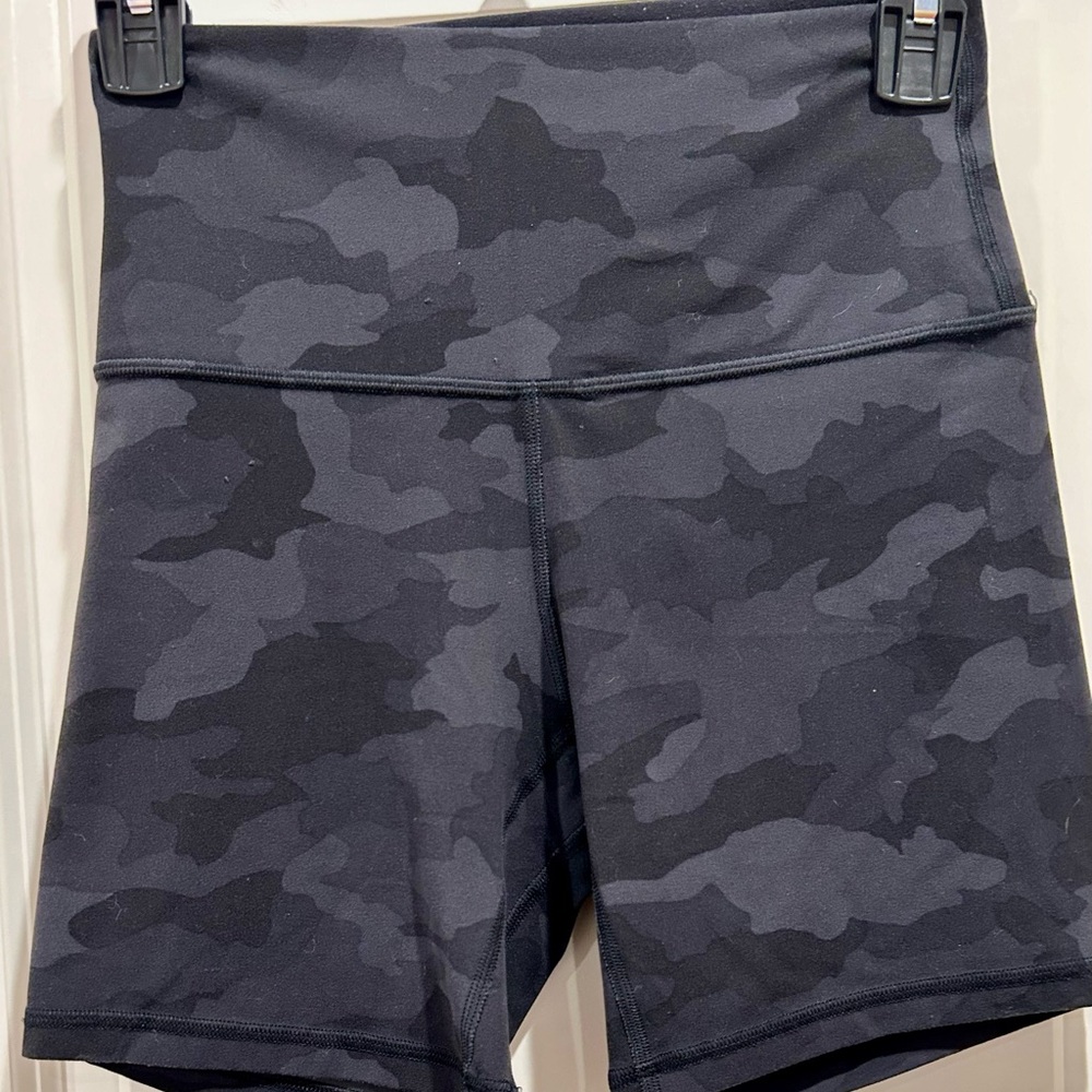 Lululemon Align Biker Shorts-Camo